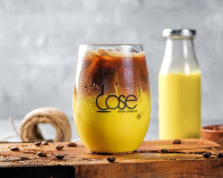 زعفران ايس لاتيه