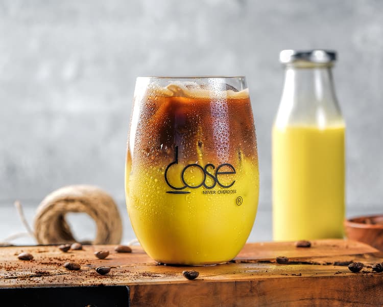 زعفران ايس لاتيه